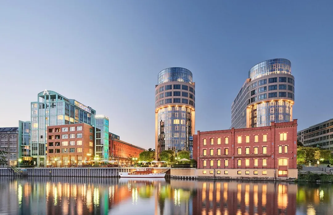 Abion Spreebogen Waterside Hotel Berlin-1